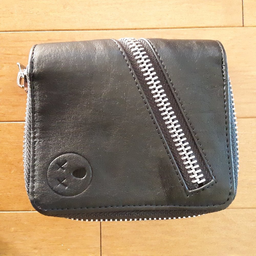 Black Wallet Current Mood